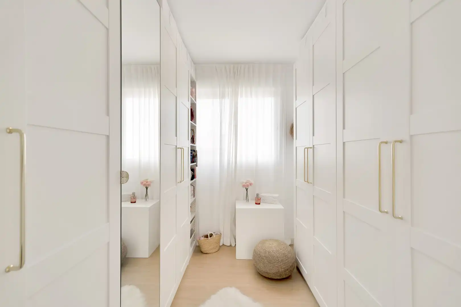 Bedroom of Attic for sale in Estepona  with Air Conditioner, Terrace and Storage room