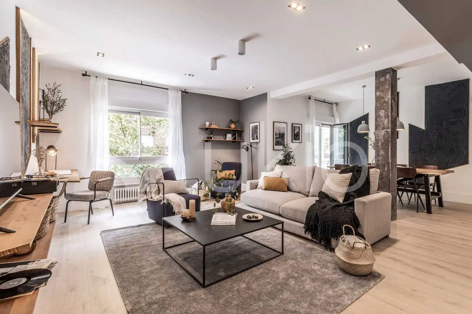 Sala de estar de Apartamento de alquiler en Madrid con Aire acondicionado, Calefacción y Amueblado