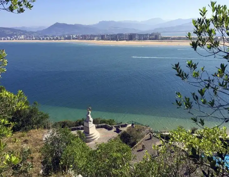 Vista exterior de Piso en venta en Santoña