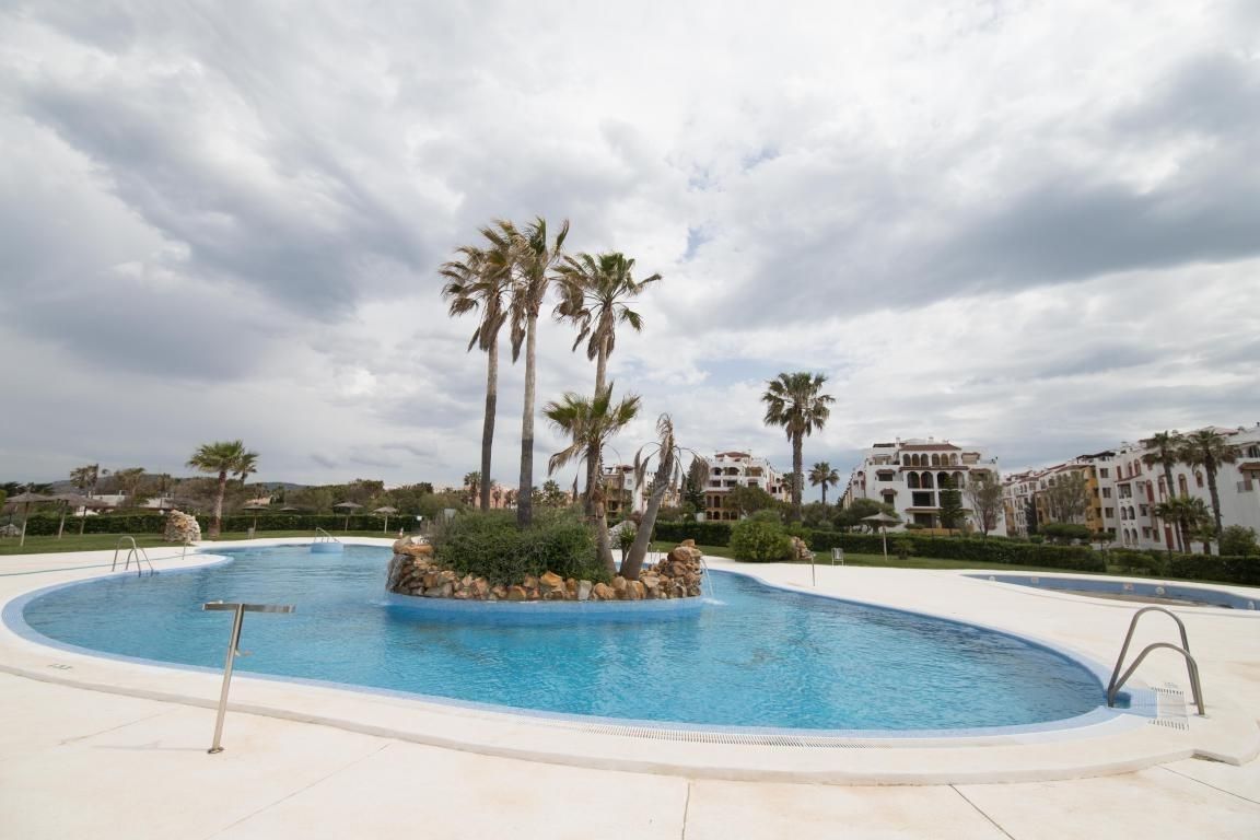 Swimming pool of Apartment for sale in Zahara de los Atunes  with Air Conditioner, Private garden and Terrace