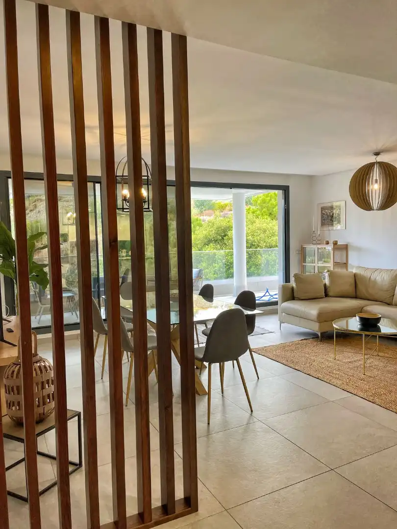 Esszimmer von Wohnung zur Miete in Benahavís mit Klimaanlage, Terrasse und Möbliert