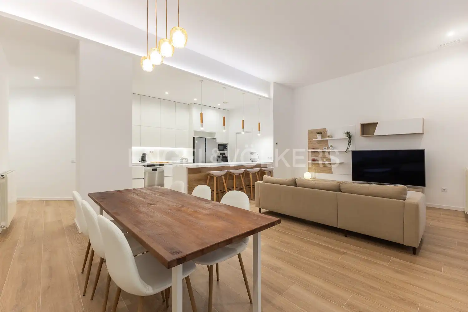 Sala d'estar de Pis de lloguer en Valencia amb Aire condicionat, Calefacció i Parquet