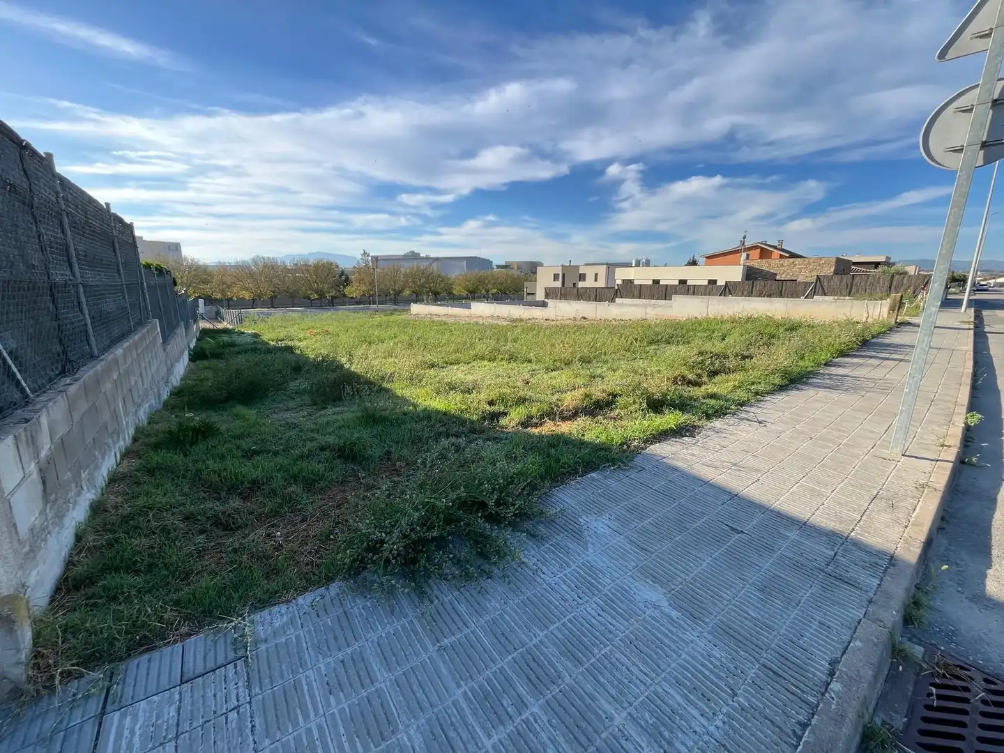 Wohnbaugrundstück zum Verkauf in Carrer d'Olesa, imagen 4