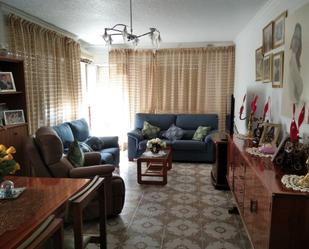 Sala d'estar de Casa adosada en venda en Lorca