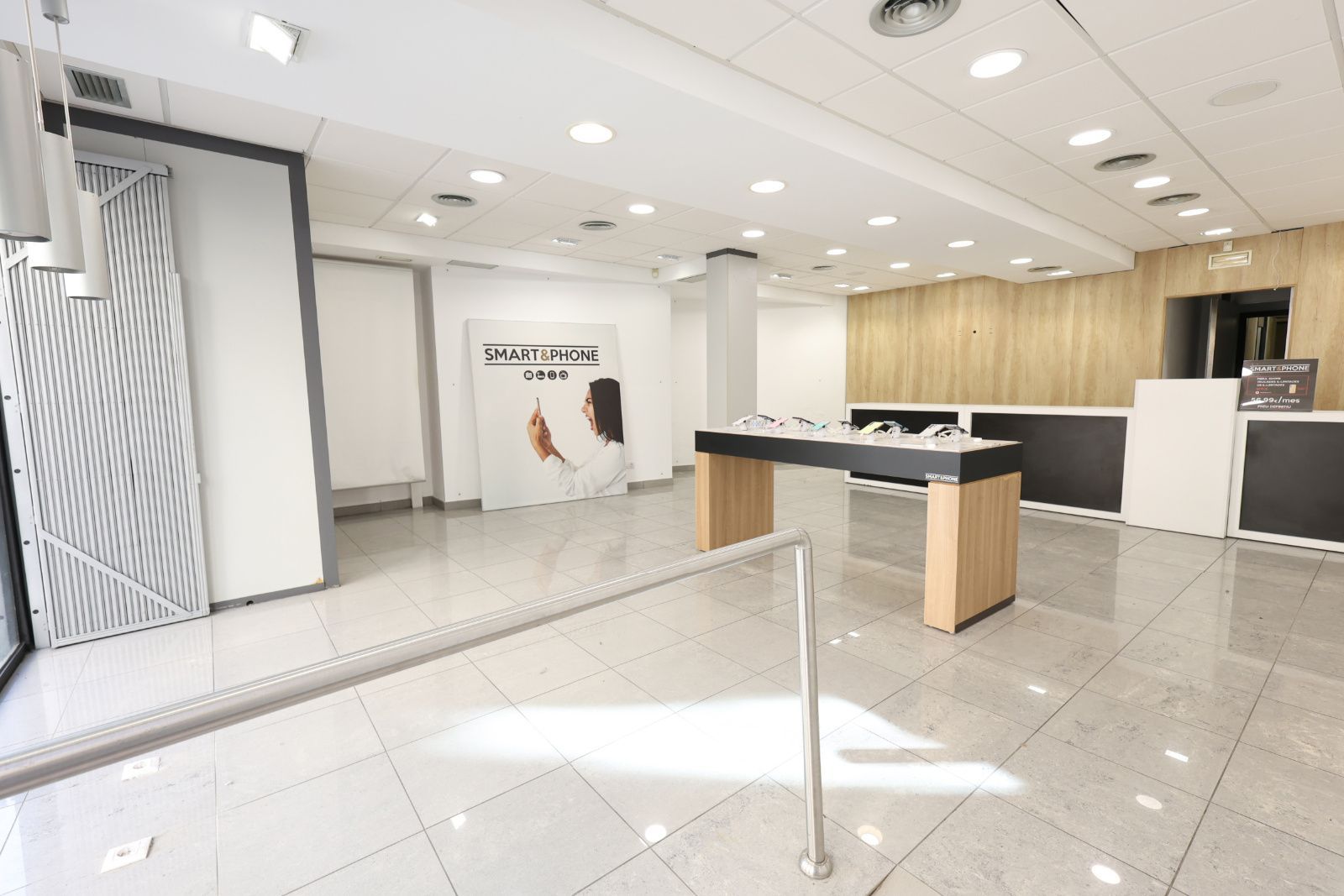 Local de alquiler en CAFES, Centre