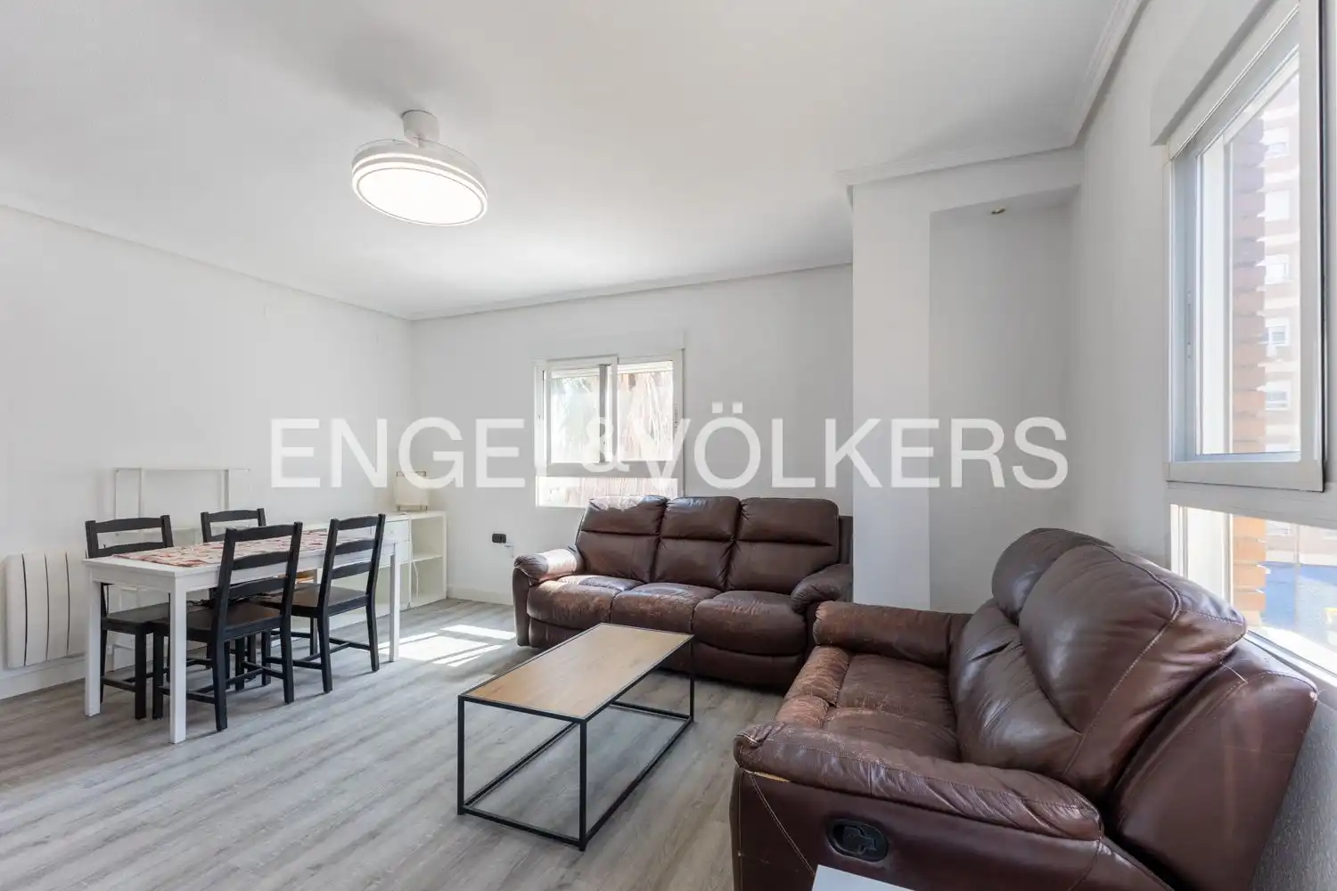 Sala de estar de Piso de alquiler en Valencia con Aire acondicionado, Calefacción y Terraza