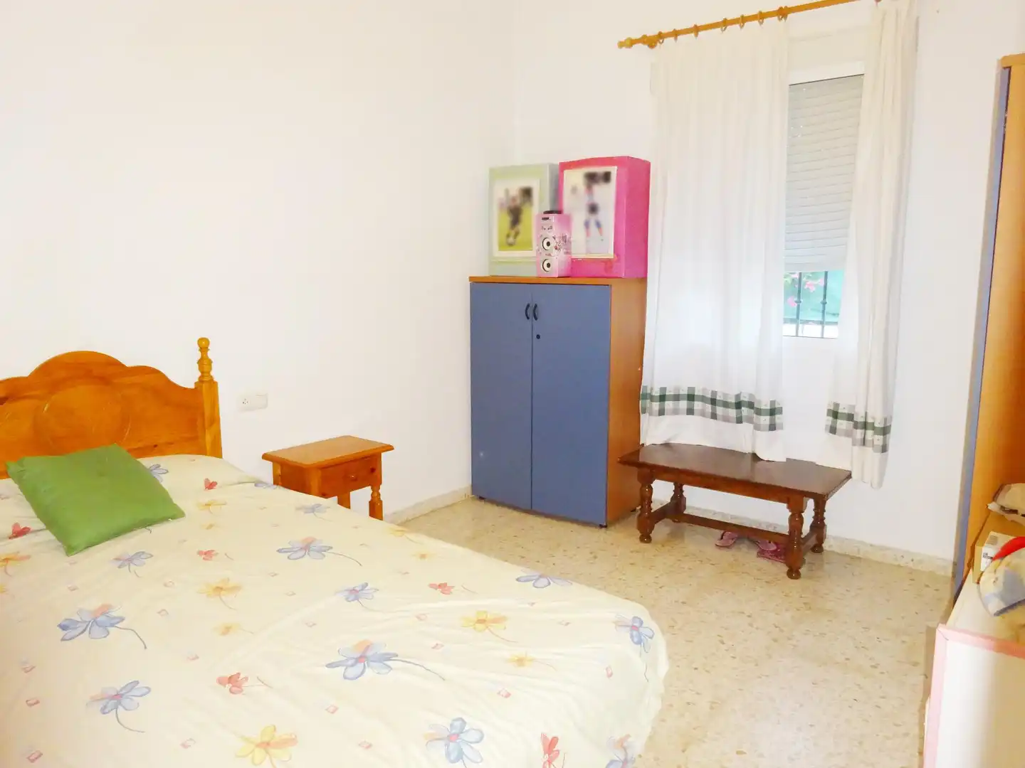 Bedroom of Houses for sale in Sanlúcar la Mayor  with Air Conditioner, Private garden and Storage room