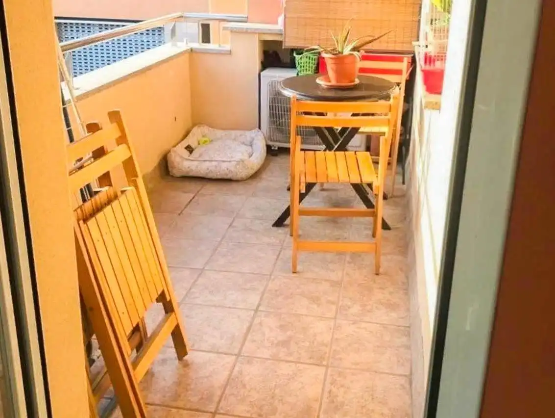 Flat with terrace for sale in Nucli Urbà, imagen 4