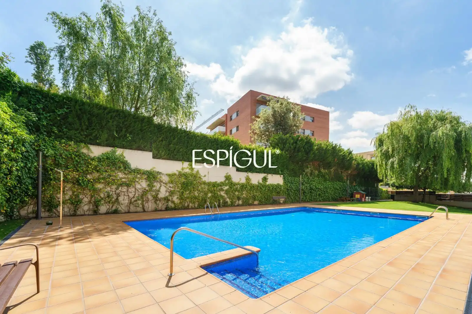 Swimming pool of Flat for sale in Sant Cugat del Vallès  with Air Conditioner, Heating and Parquet flooring