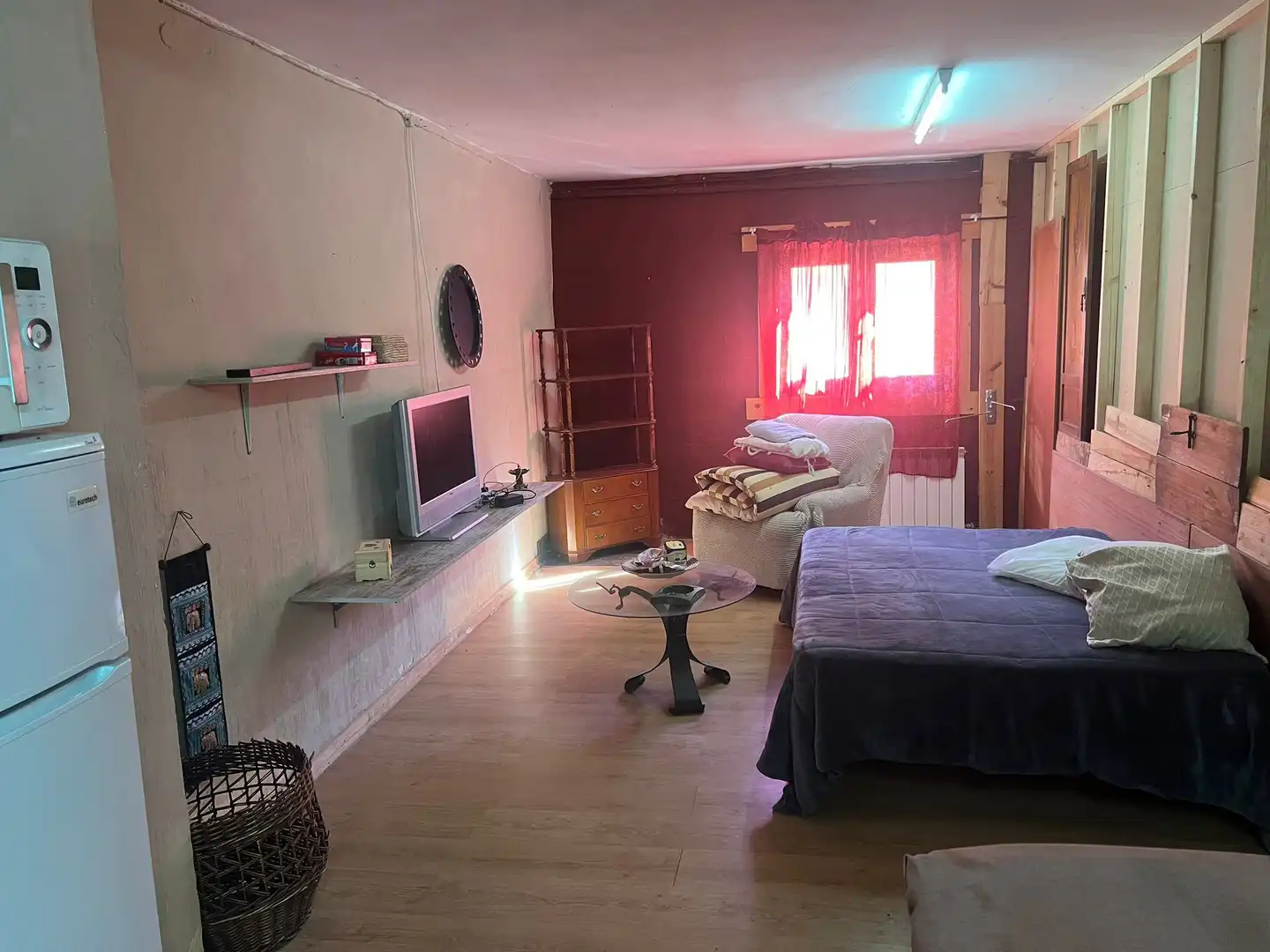 Habitación de Casa o chalet en venta en Navacepedilla de Corneja con Calefacción, Jardín privado y Parquet