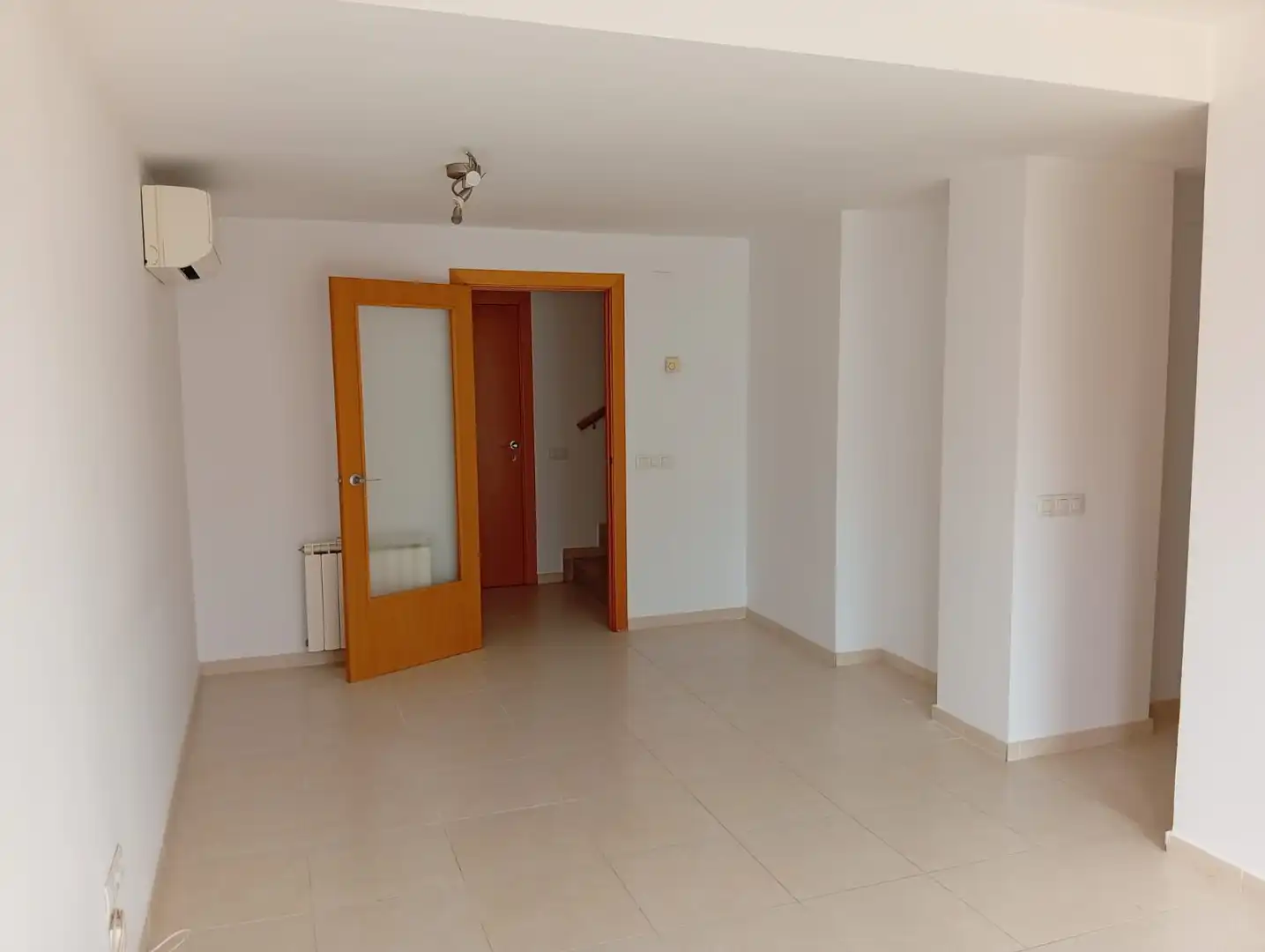 Maisonette zum Verkauf in Vilanova del Vallès mit Klimaanlage, Heizung und Terrasse