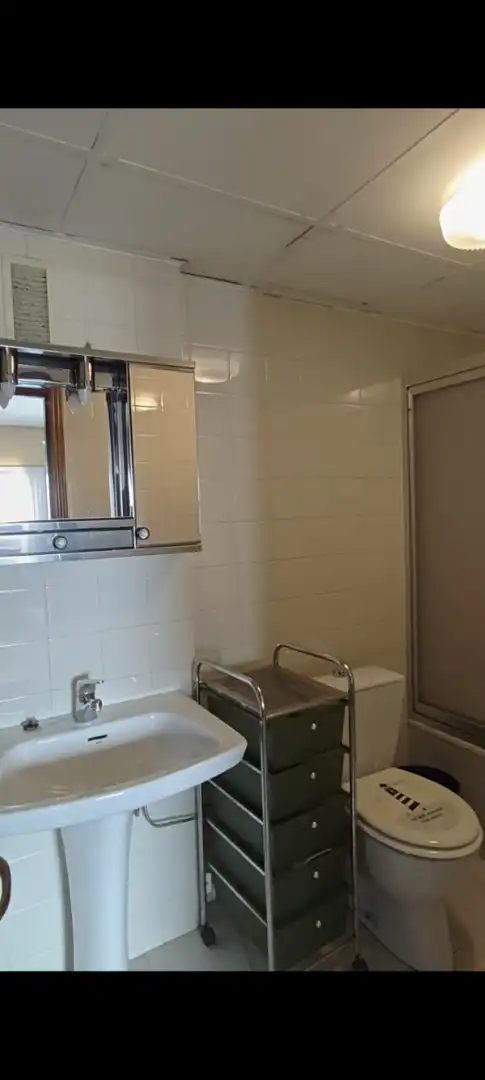Bany de Pis en venda en A Coruña Capital  amb Calefacció, Parquet i Traster