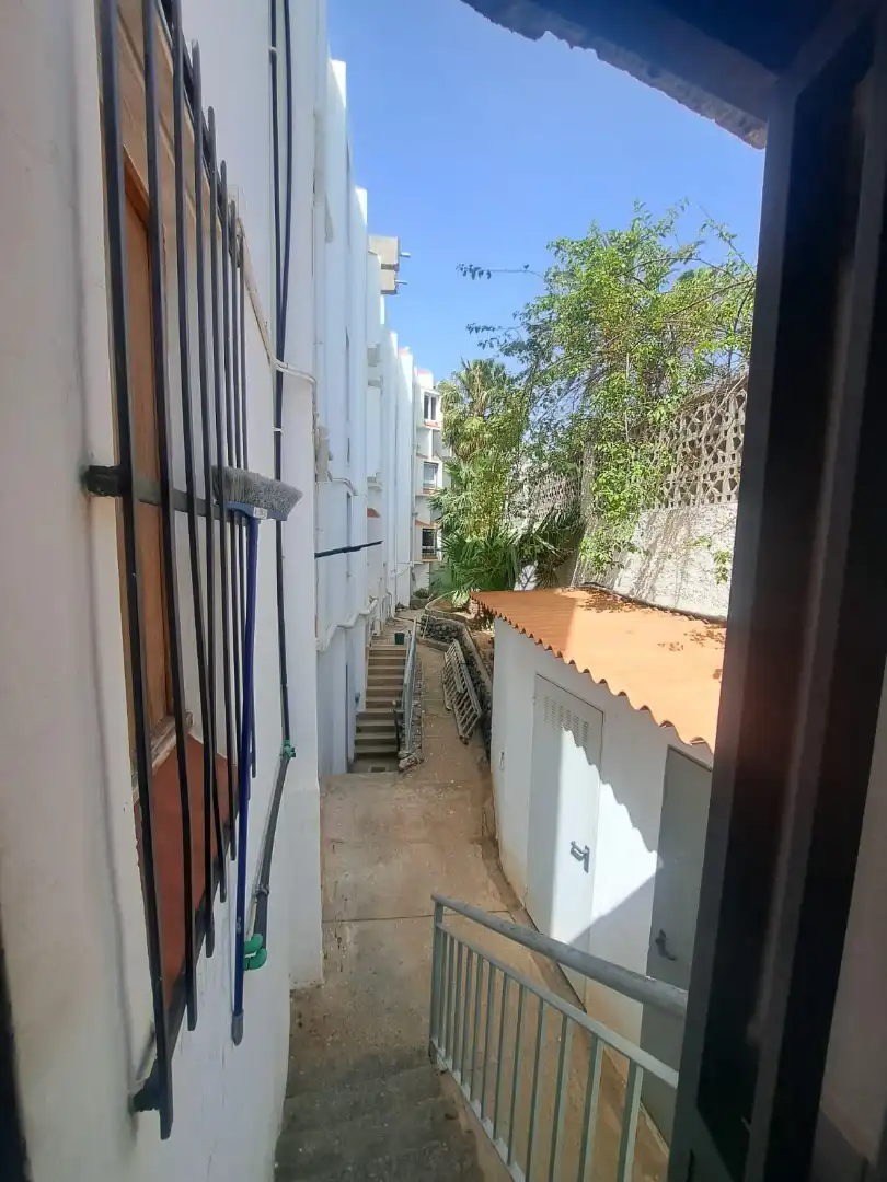Außenansicht von Geschaftsraum zum Verkauf in San Bartolomé de Tirajana mit Klimaanlage, Heizung und Terrasse