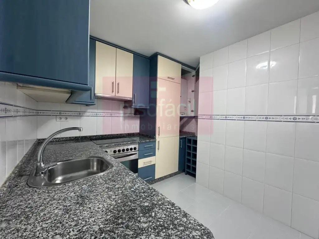 Cocina de Apartamento en venta en Lugo