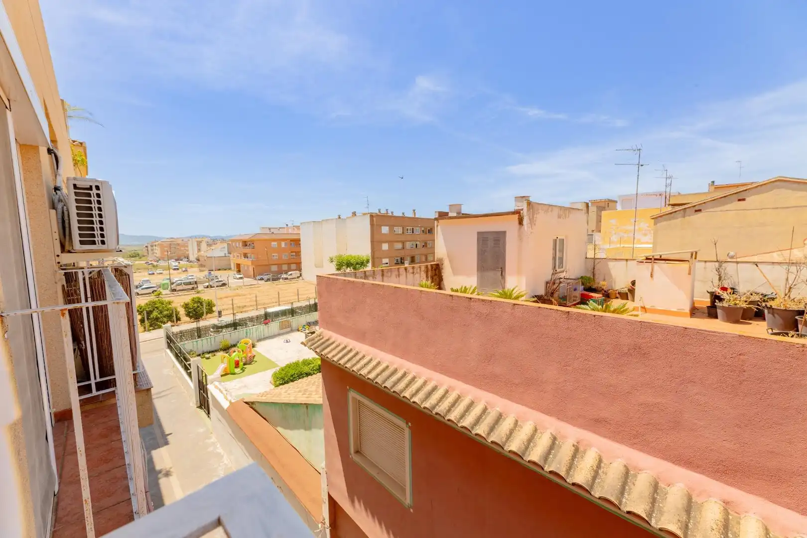 Exterior view of Flat for sale in La Pobla de Vallbona  with Balcony