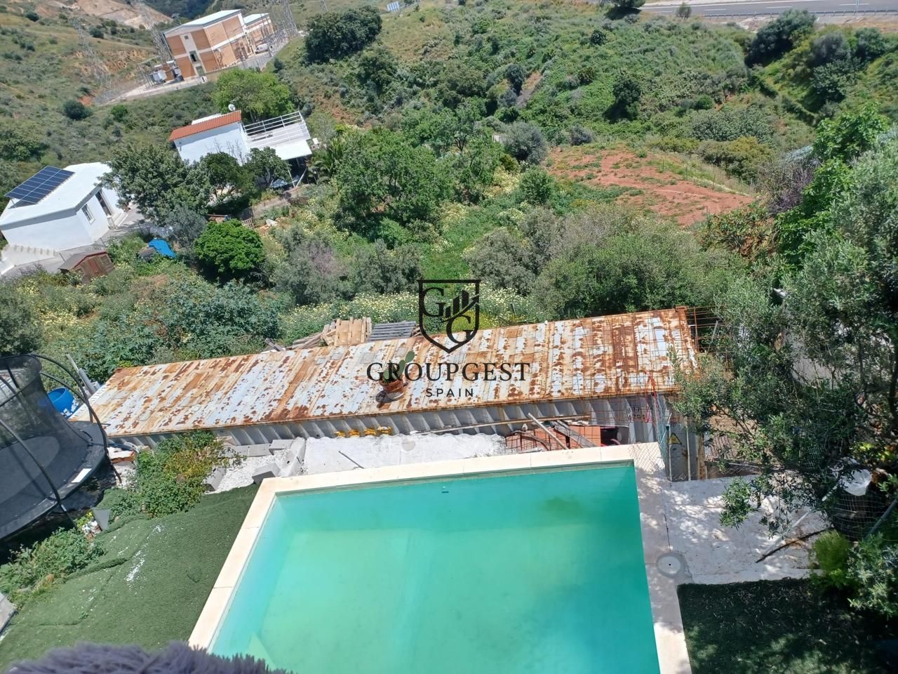 Vista exterior de Casa o xalet en venda en Marbella amb Terrassa, Piscina i Balcó