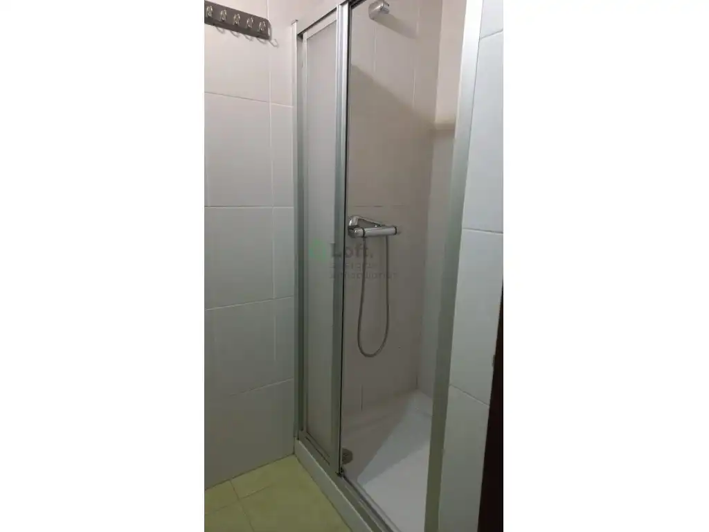 Bany de Apartament en venda en Badajoz amb Aire condicionat