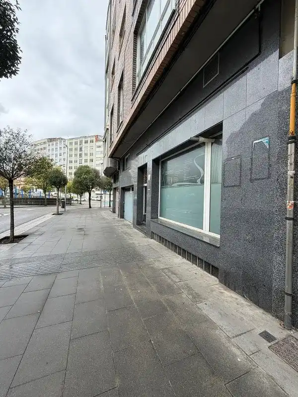Locale commerciale in affitto a Plaza de España, imagen 2