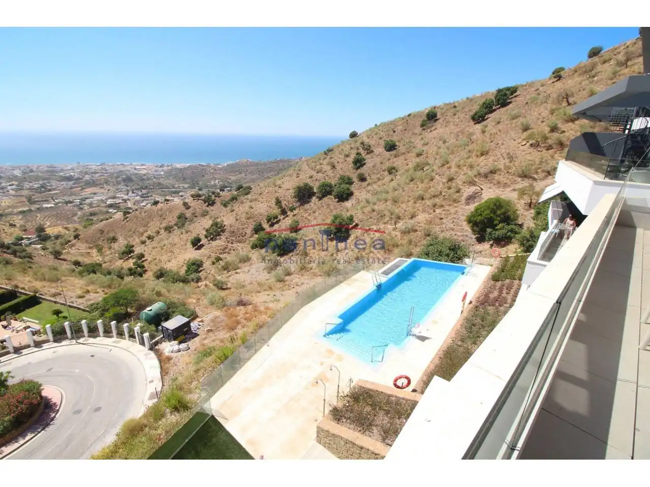Piscina de Àtic en venda en Rincón de la Victoria amb Terrassa, Traster i Piscina comunitària