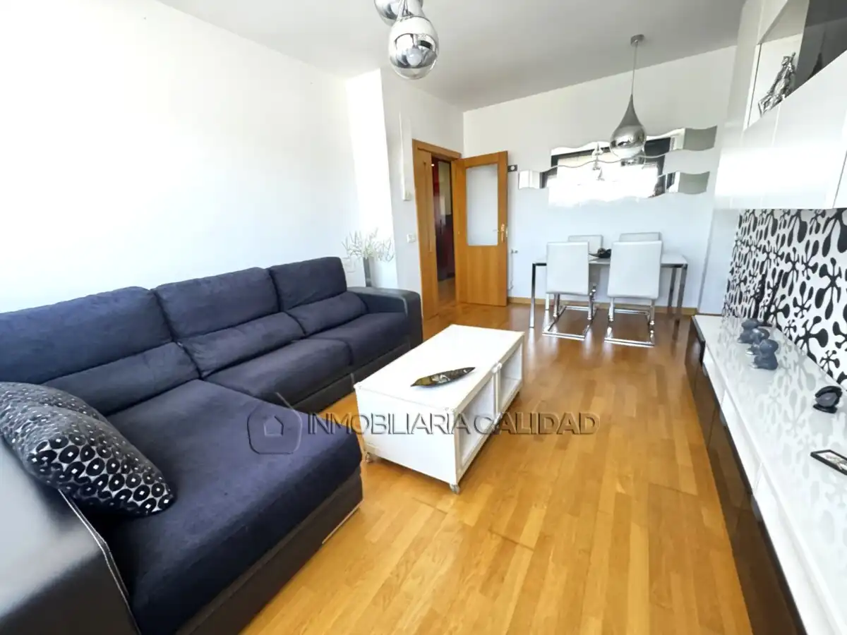 Sala de estar de Piso en venta en Burgos con Calefacción, Terraza y Trastero