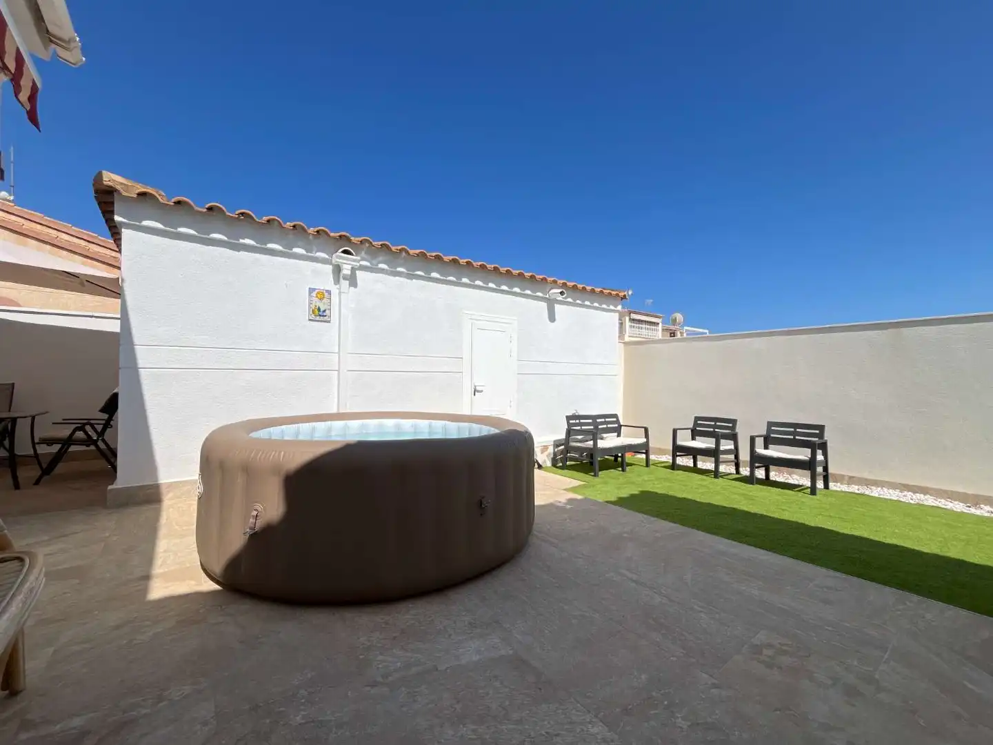 Terrassa de Casa o xalet en venda en Orihuela amb Aire condicionat, Traster i Moblat