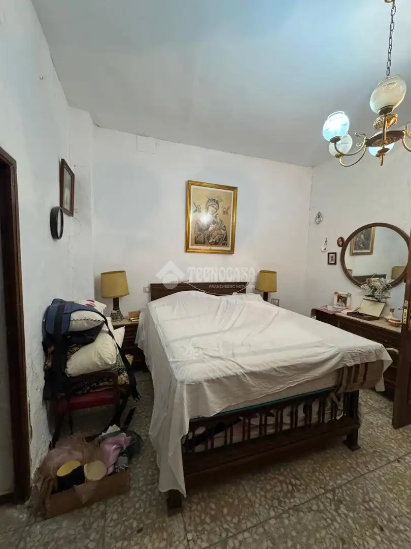 Casa aparellada amb terrassa en venda a Lupión, imagen 8