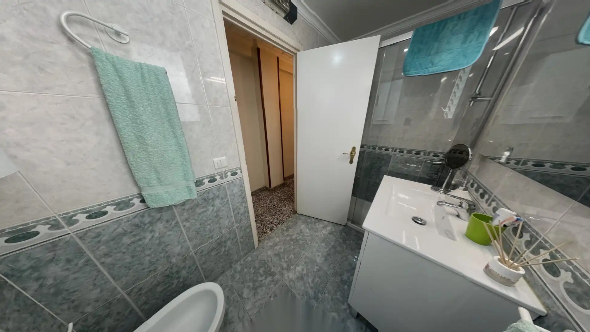 Bathroom of Flat for sale in Alicante / Alacant  with Air Conditioner, Heating and Furnished