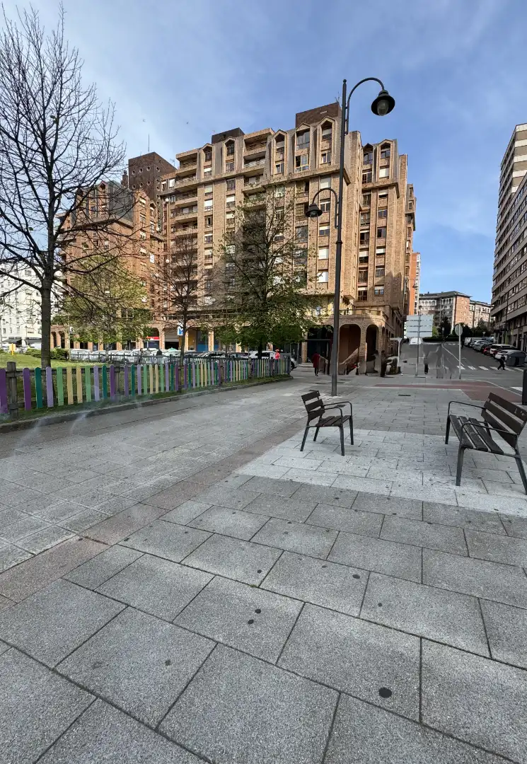 Vista exterior de Dúplex en venda en Avilés amb Calefacció, Parquet i Terrassa