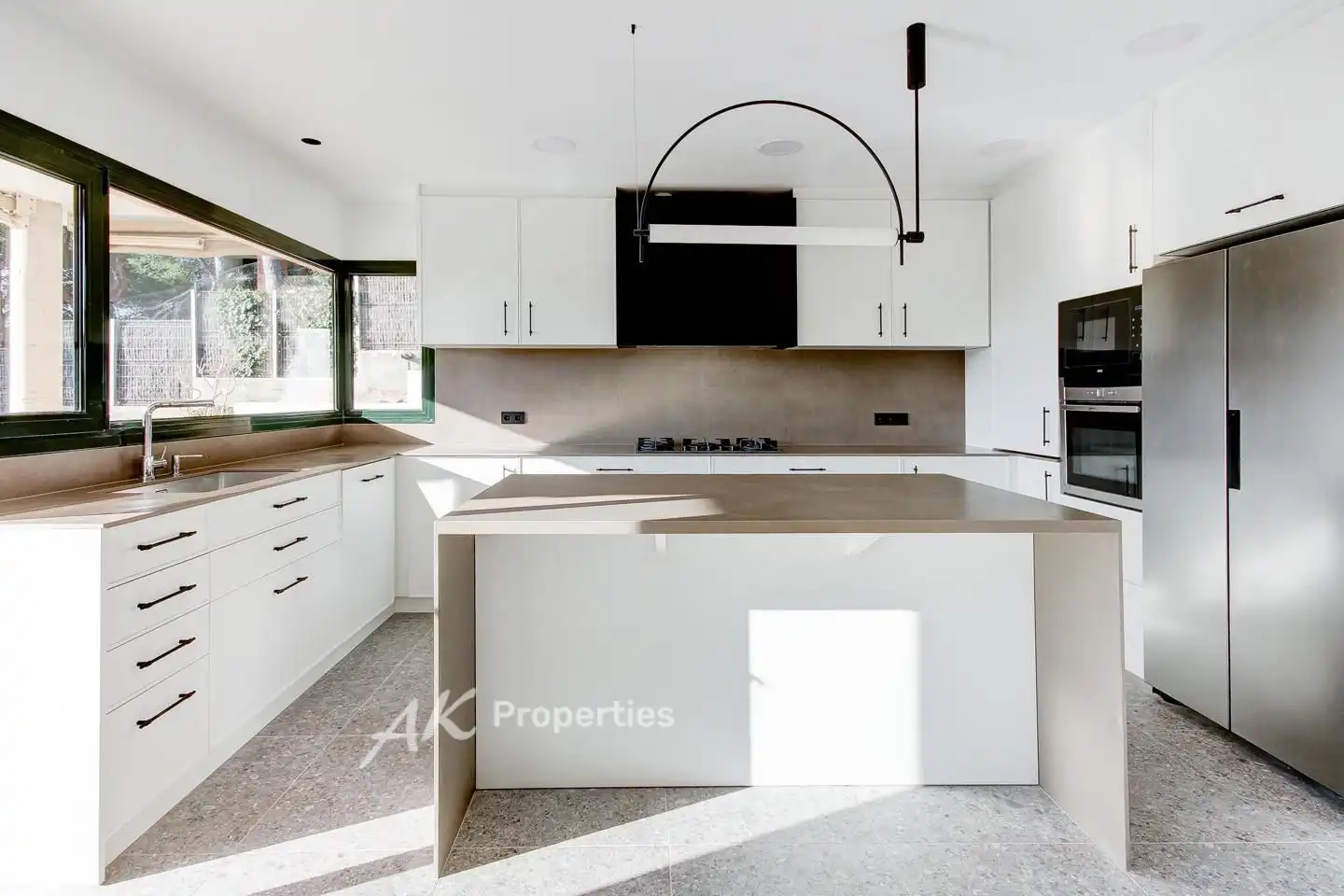 Küche von Haus oder Chalet zur Miete in Castelldefels mit Klimaanlage, Privatgarten und Terrasse