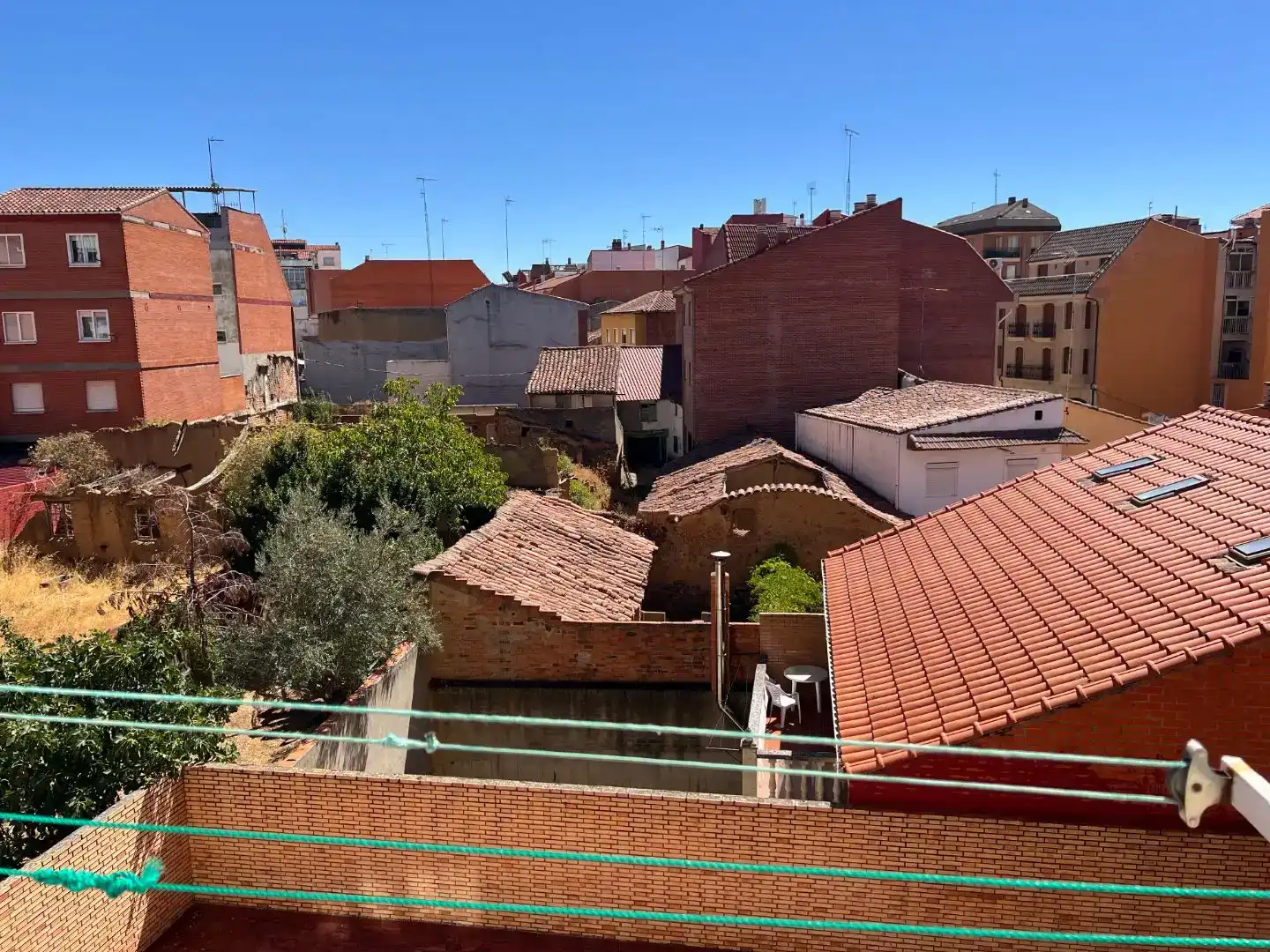 Vista exterior de Pis en venda en Benavente amb Balcó