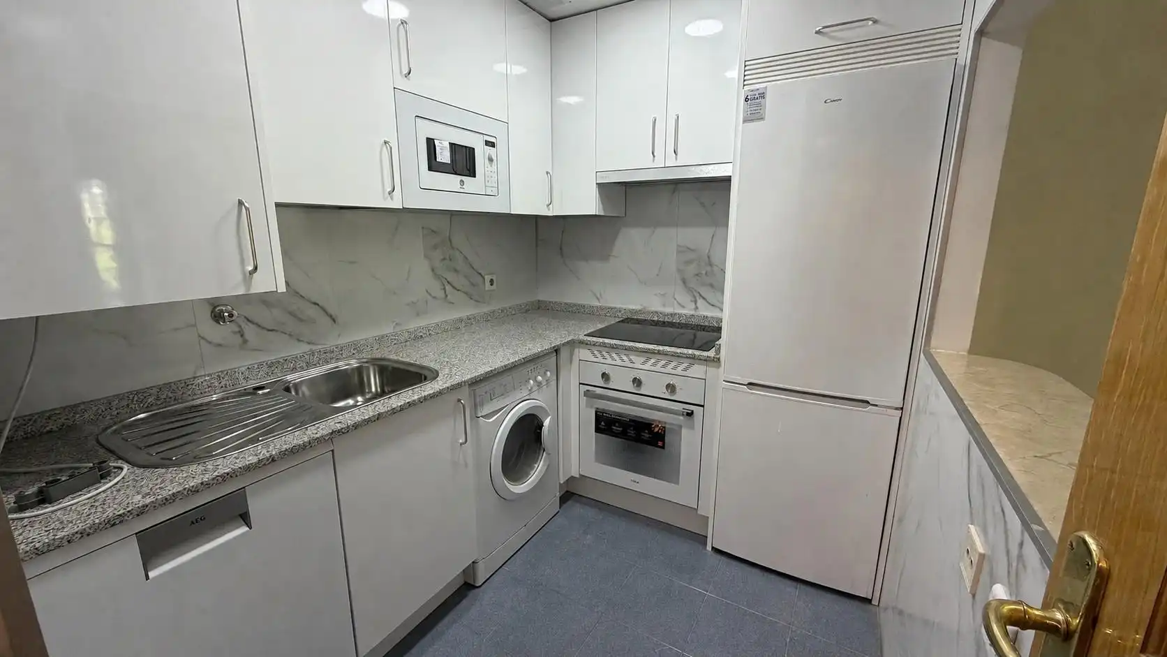 Cuina de Pis de lloguer en Madrid amb Aire condicionat, Calefacció i Parquet