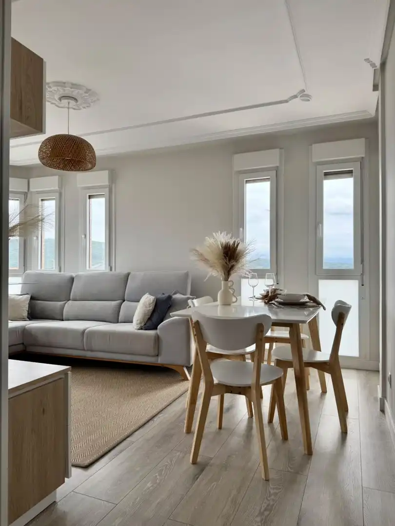 Sala de estar de Piso en venta en Noja con Calefacción y Terraza
