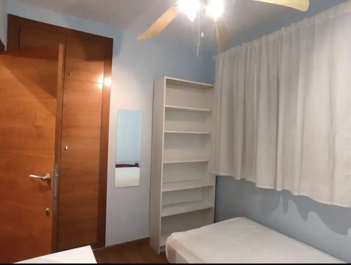 Schlafzimmer von Dachboden zur Miete in  Murcia Capital mit Klimaanlage und Balkon