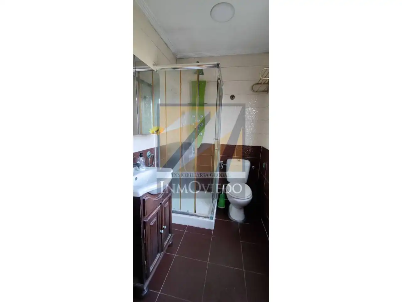Baño de Casa o chalet en venta en Oviedo  con Calefacción, Terraza y Alarma