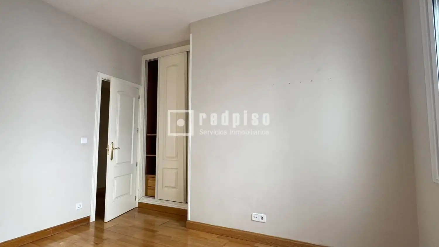 Schlafzimmer von Wohnung zur Miete in Madrid mit Klimaanlage, Heizung und Parkett