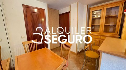 Foto 2 de Piso de alquiler en Alejandrina Moran, Lucero, Madrid Capital