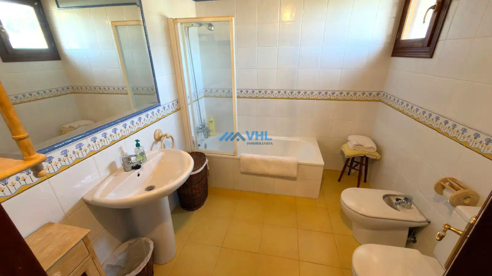 Bany de Casa o xalet en venda en Castro-Urdiales amb Calefacció, Jardí privat i Traster