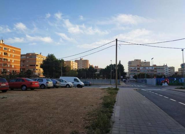 Terreno residencial en Venta en Diputado J. Luis Barcelo en Nou Alacant