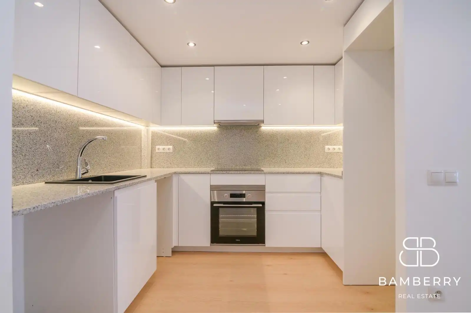 Kitchen of Flat for sale in Sant Boi de Llobregat  with Parquet flooring