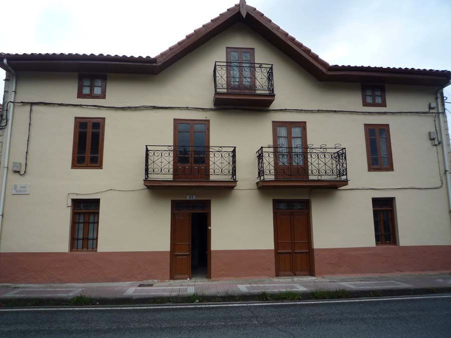 Exterior view of Country house for sale in Camargo  with Private garden and Balcony