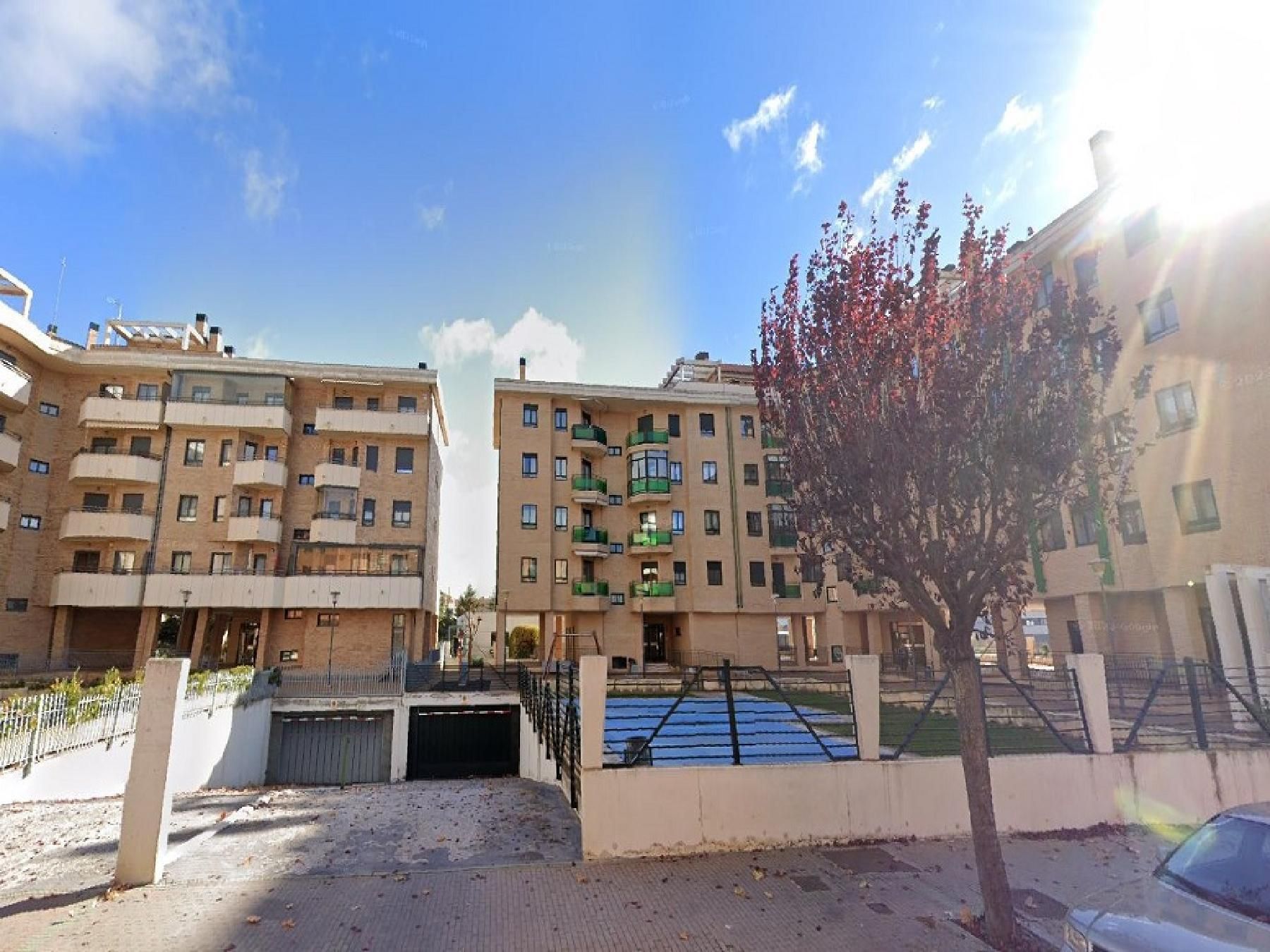 Vista exterior de Pis en venda en Ávila Capital amb Traster