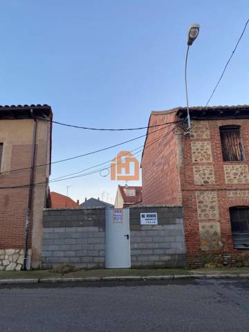 Terreno residencial en Venta en Real en San Andrés del Rabanedo pueblo