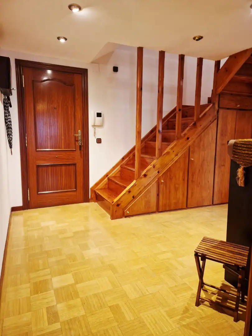 Piso en venta en Avilés con Calefacción, Parquet y Terraza