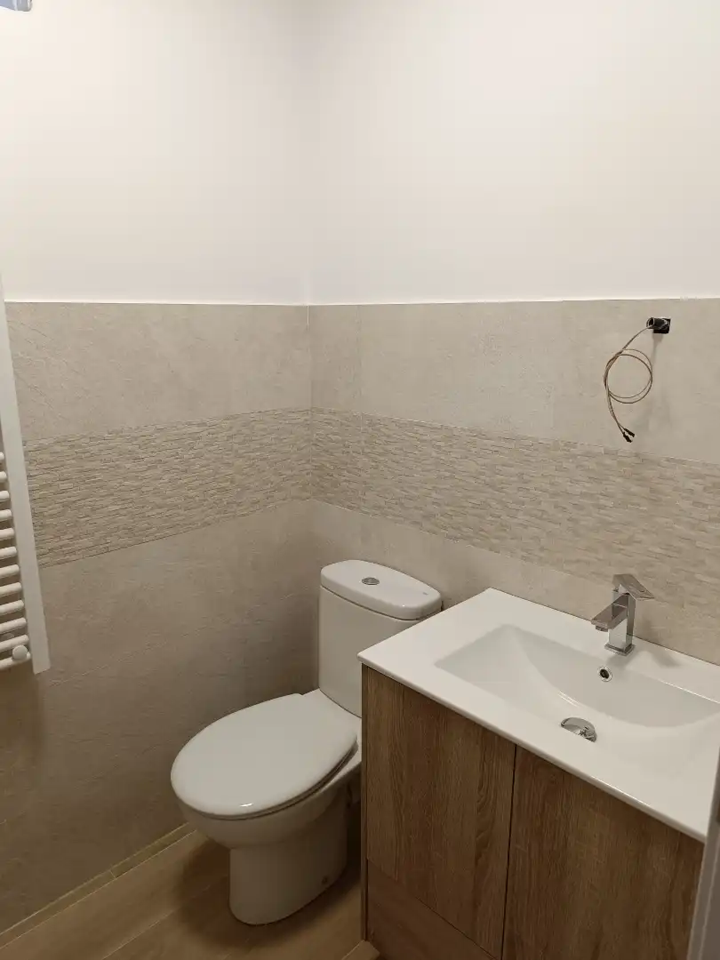 Badezimmer von Wohnung zur Miete in Salamanca Capital