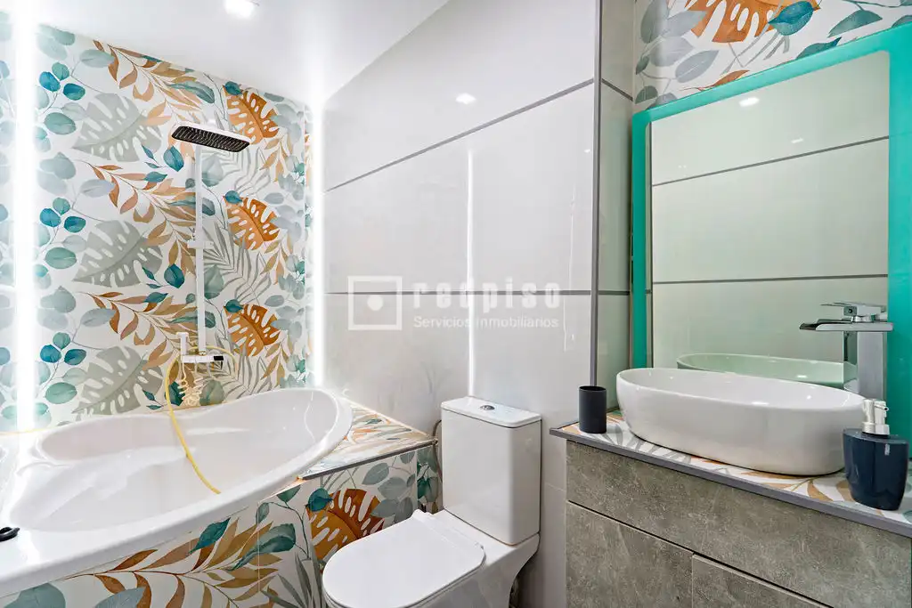 Baño de Piso en venta en Madrid con Aire acondicionado