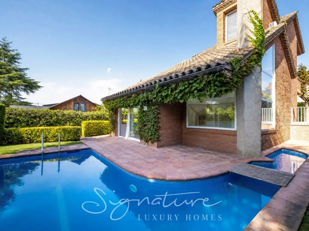 Piscina de Casa o chalet de alquiler en Sant Cugat del Vallès con Aire acondicionado, Jardín privado y Terraza