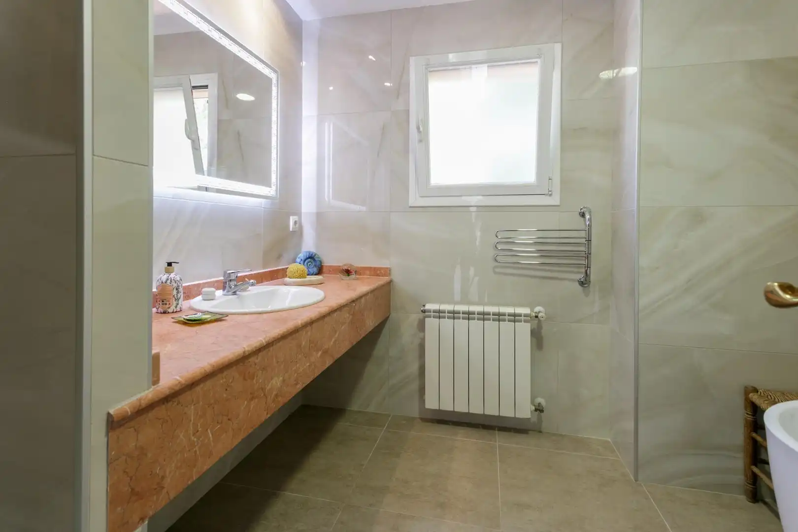 Bathroom of Houses for sale in Barx  with Air Conditioner, Heating and Private garden