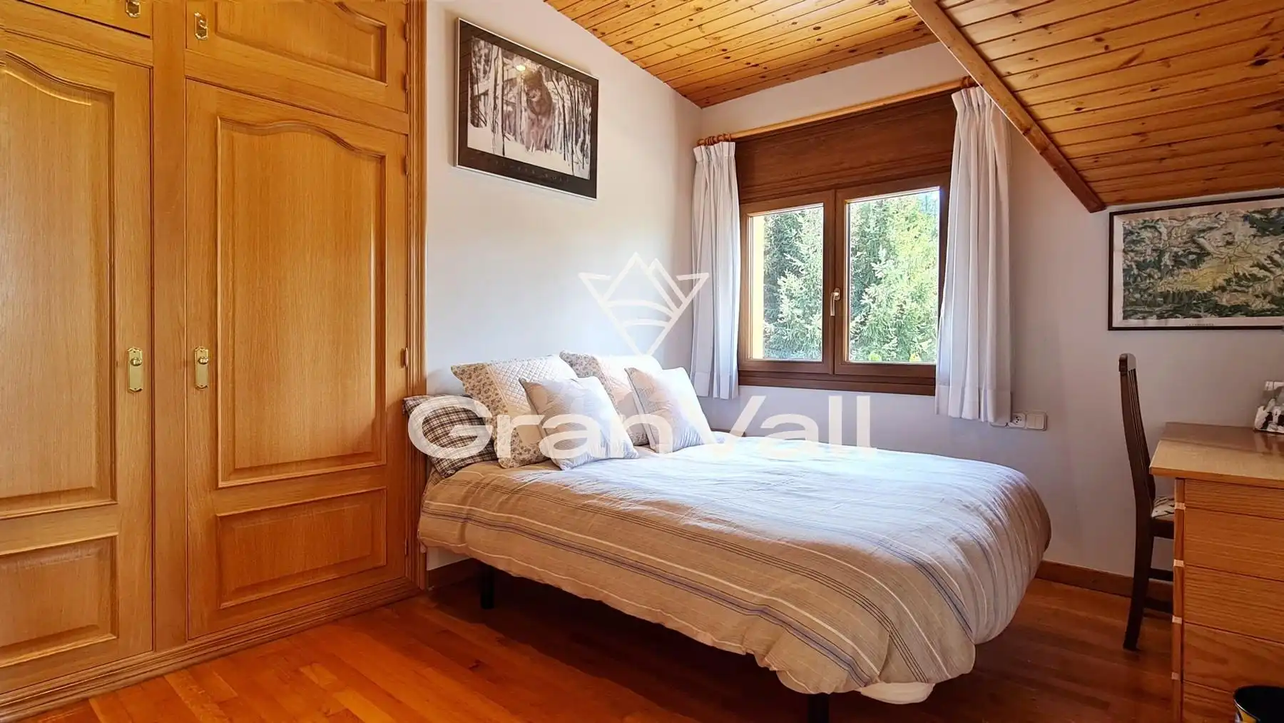 Habitación de Casa o chalet en venta en Puigcerdà con Calefacción, Jardín privado y Terraza