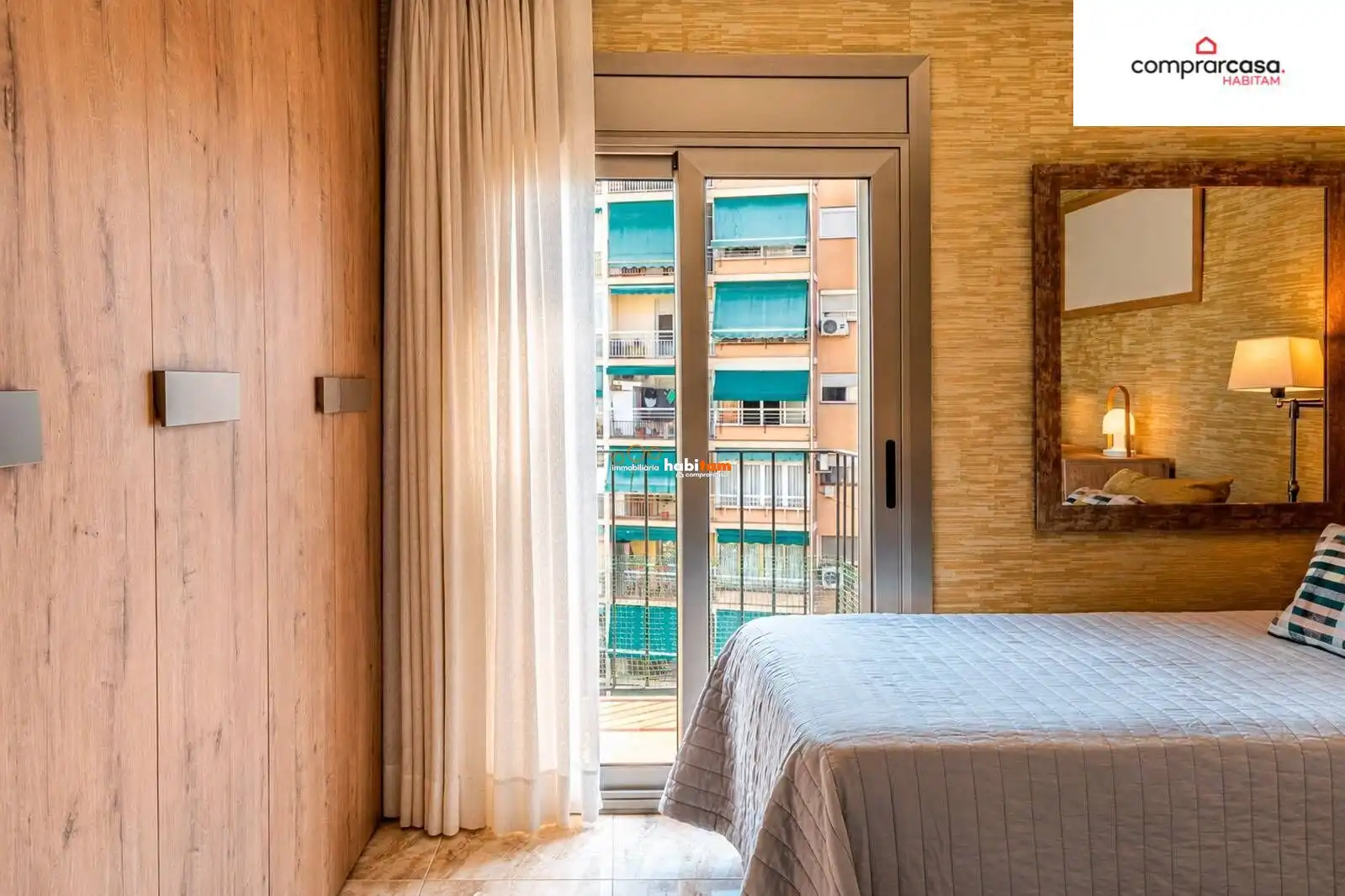 Habitación de Piso en venta en Barcelona con Aire acondicionado, Calefacción y Balcón