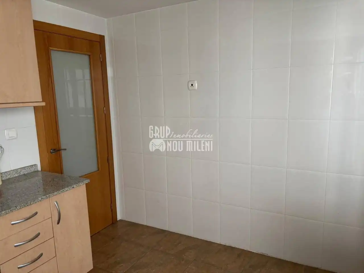 Küche von Wohnung zur Miete in Catarroja mit Klimaanlage, Abstellraum und Balkon